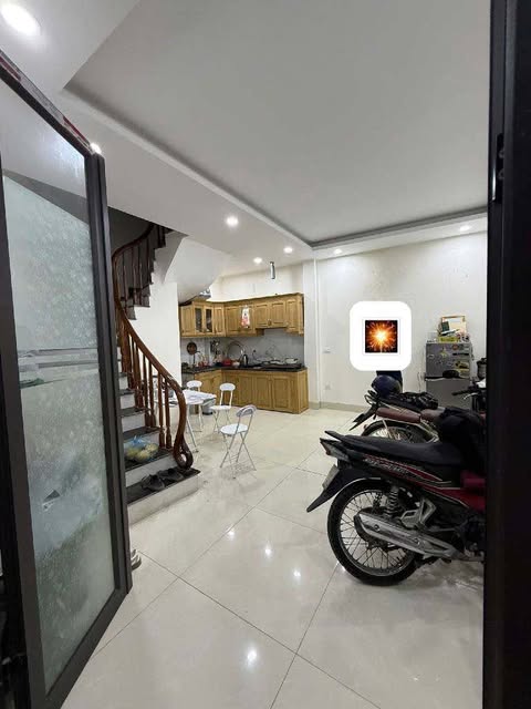  GIA ĐÌNH CẦN BÁN NHÀ XUÂN PHƯƠNG 5 TẦNG - VÌ CHUYỂN CÔNG TÁC, GIÁ 5,7 TỶ 