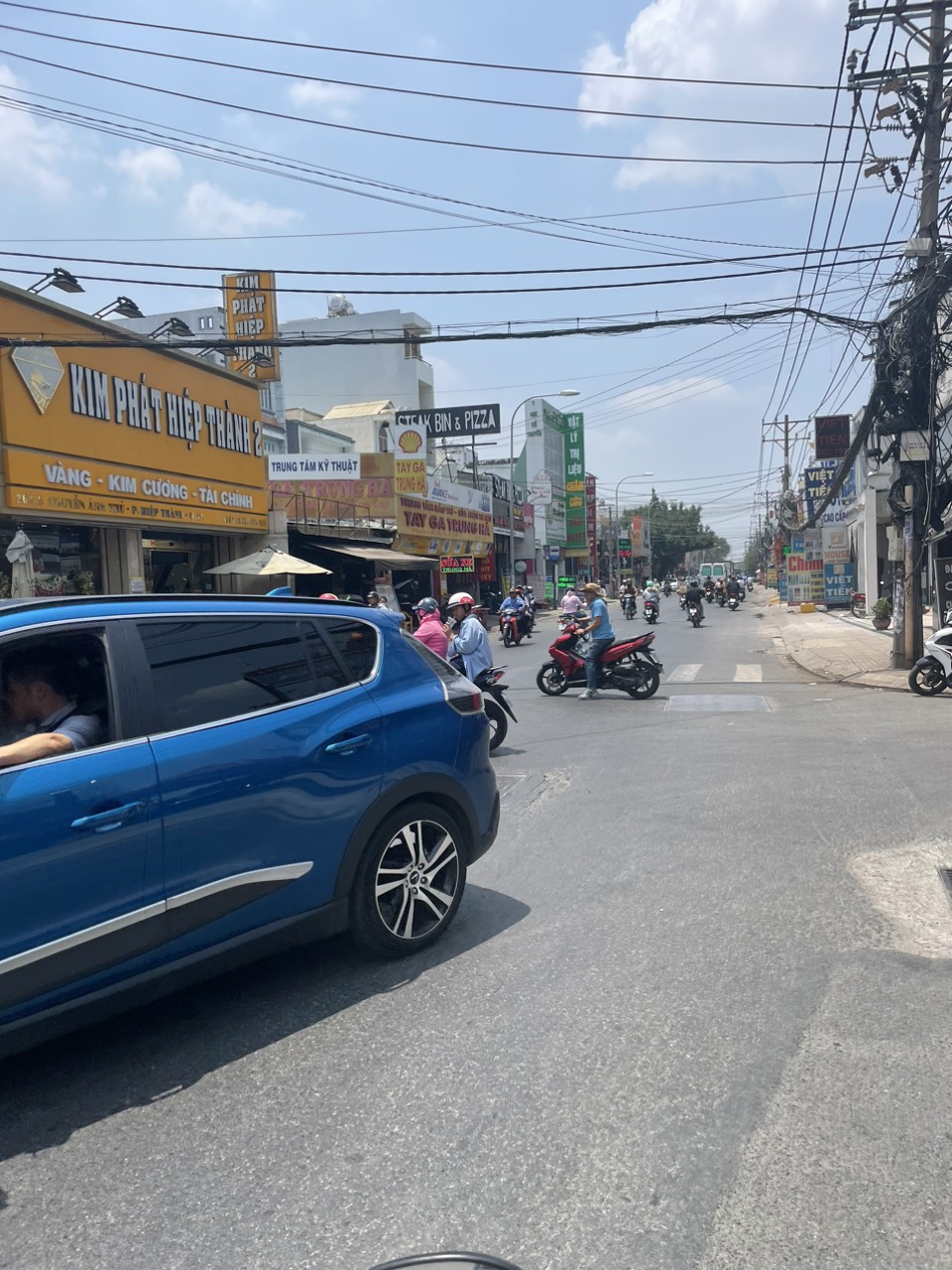  Bán nhà mặt tiền 20x25m giá 75 tỷ Đường Nguyễn Ảnh Thủ 