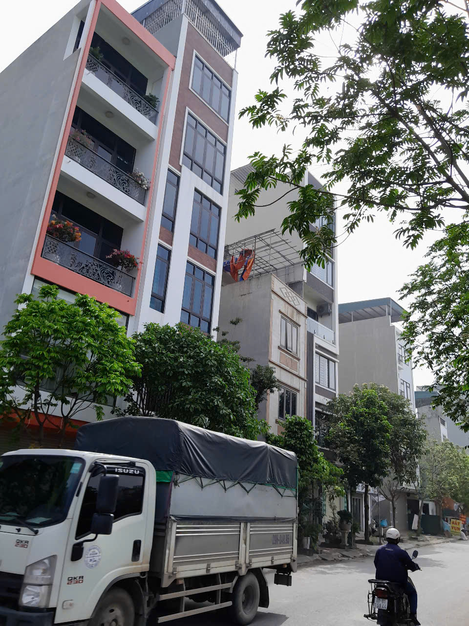  Đấu giá Ngô Thì Nhậm Hà Đông 6 tầng thang máy 17 tỷ. 