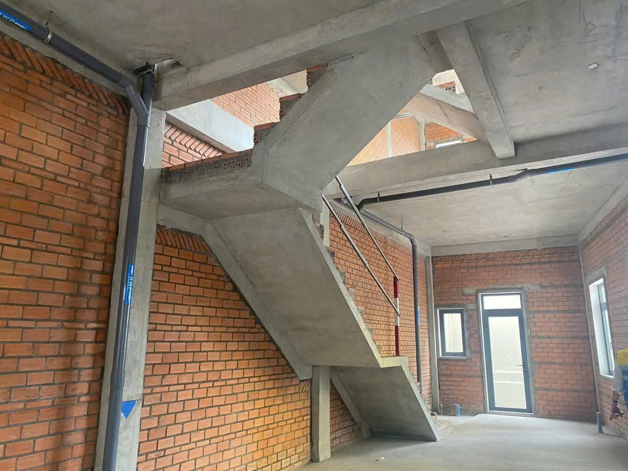  Nhà mặt phố Bcons Uni Valley, 7,9 tỷ, 75m2, 4PN, 3WC, pháp lý đầy đủ 7,9 tỷ 