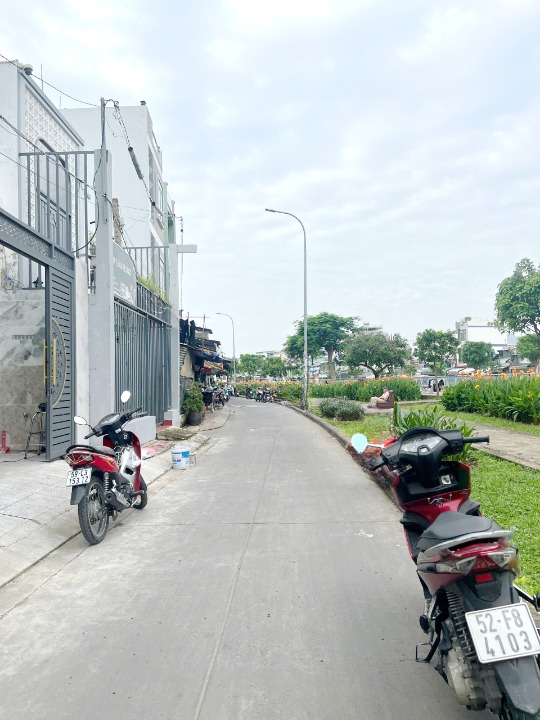  Nhà góc cấp 4 mặt tiền Ụ Cây P10 Q8, Giá 5.1 tỷ 