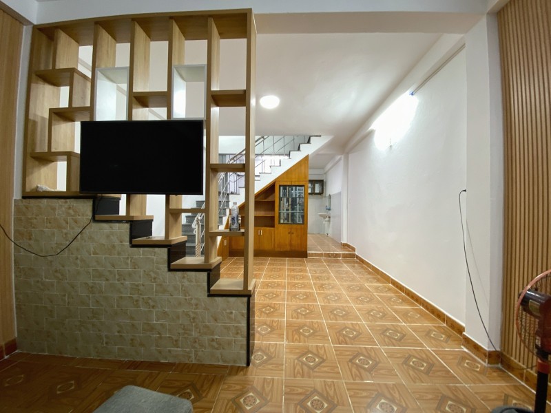  ♪ Nhà Kiệt thẳng 30m ra MT Trường Chinh, 55m2, 2 tầng cực chắc, 3PN, 2.x tỷ 