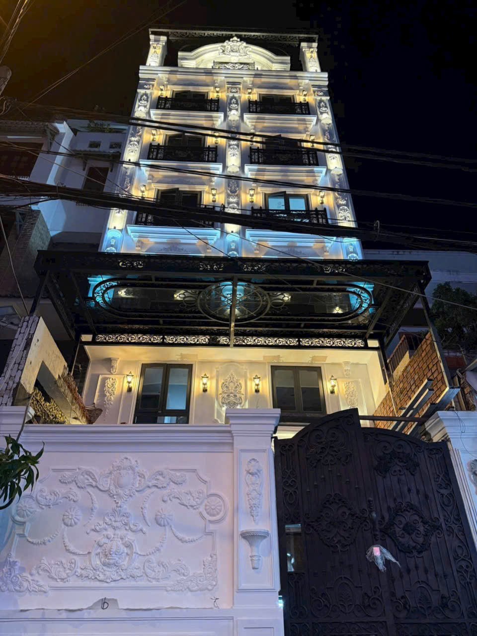  7 X17M????BÁN TÒA CHDV 7 TẦNG -  MẶT TIỀN ĐƯỜNG 12M, THÔNG DƯƠNG QUẢNG HÀM - KHOÁN 169TR/ THÁNG 