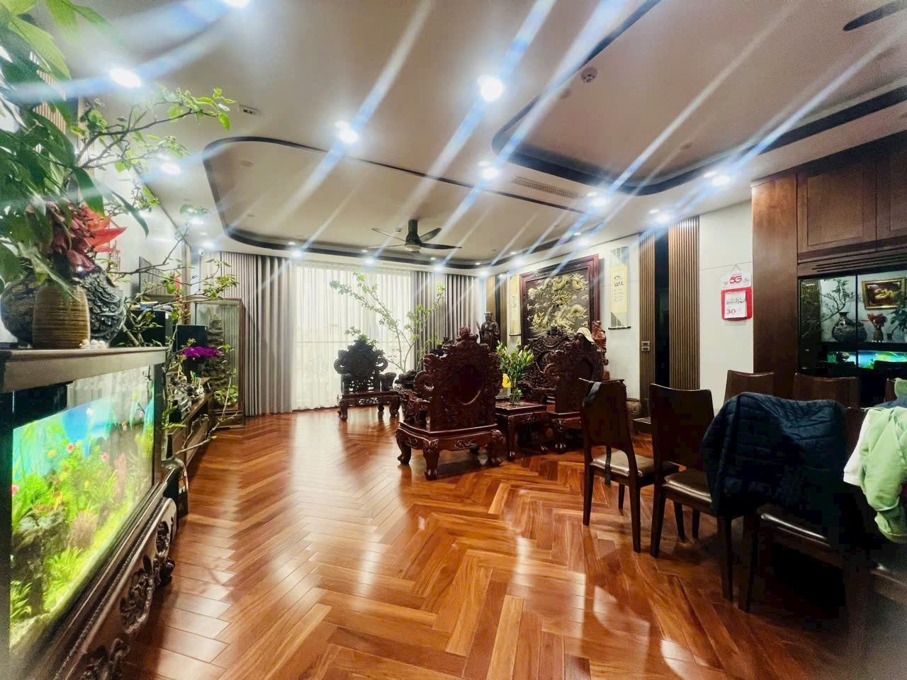  ????????SIÊU PHẨM VIP – ĐẸP NHẤT MẶT PHỐ HỒNG TIẾN – LÔ GÓC – KINH DOANH KHỦNG 100 m, MT 17 M NHỈNH 57 TỶ. 