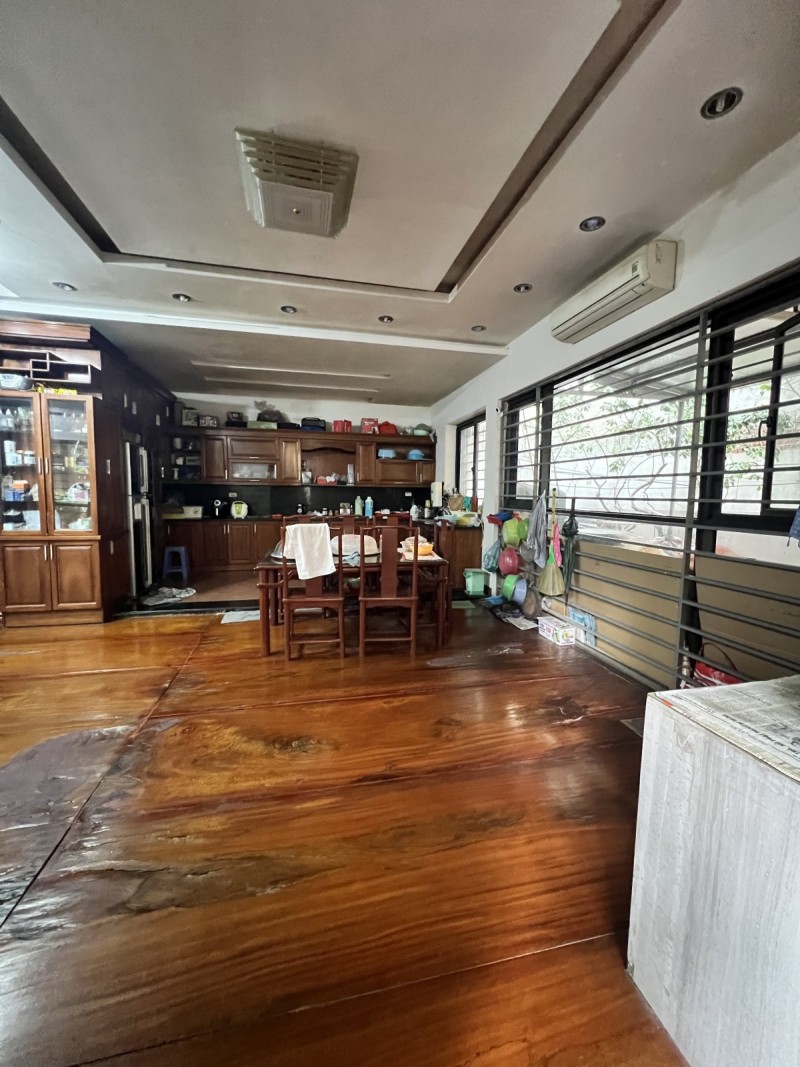  BIỆT THỰ SÂN VƯỜN SIÊU ĐẸP – XUÂN ĐỈNH, BẮC TỪ LIÊM ????
 245m² – 4 tầng – MT 15m – Giá 51 tỷ (thương lượng) 