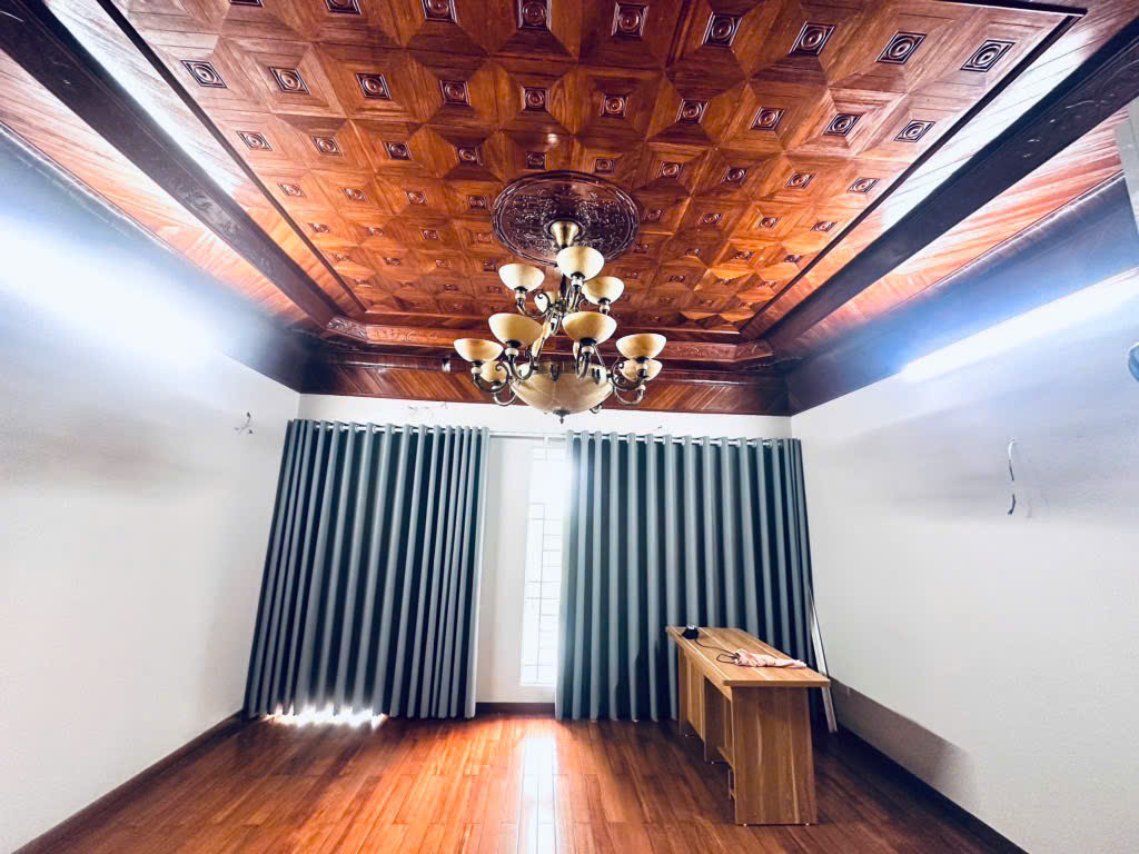  Bán nhà đẹp Hoàng Như Tiếp  tầng gara- sát mặt phố tiện ích ngập tràn- 50m 5 tầng 11,4 ty(TL) 