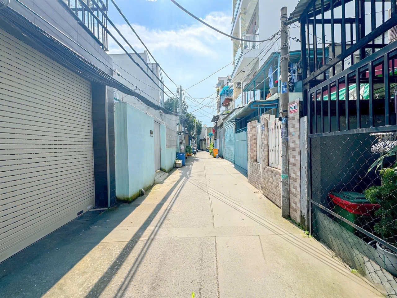  BÁN NHÀ HẺM NGUYỄN VĂN QUỲ Q7, 37M2, 3 TẦNG, 3PN, GIÁ HỜI 4.850 TỶ!Hẽm thông thoáng, di chuyển dễ dàng 