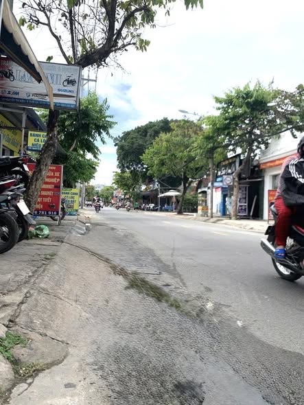  Mặt tiền 3 Tầng đường NGUYỄN THỊ KIÊU, Thới An, Diện tích 82m2 (4 x 20), vị trí kinh doanh sầm uất, đường nhựa 14m có vỉa hè. 