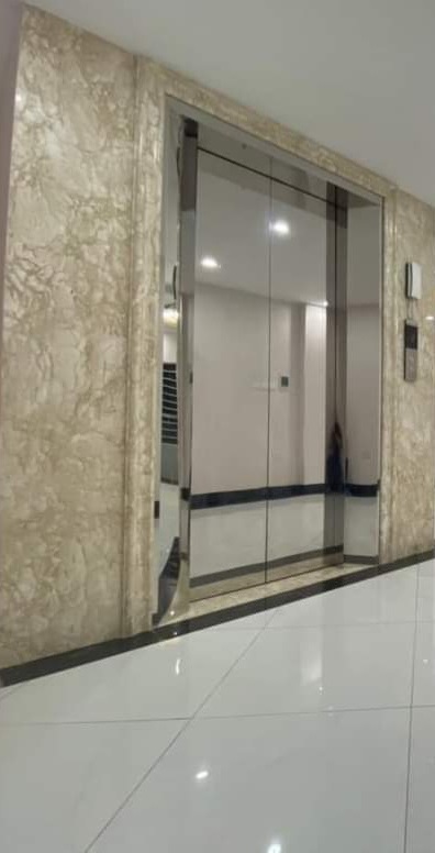  Cho thuê Nhà hàng, VP, KD, thang máy, 117m2- 5T, Hoàng Cầu_46 Tr 