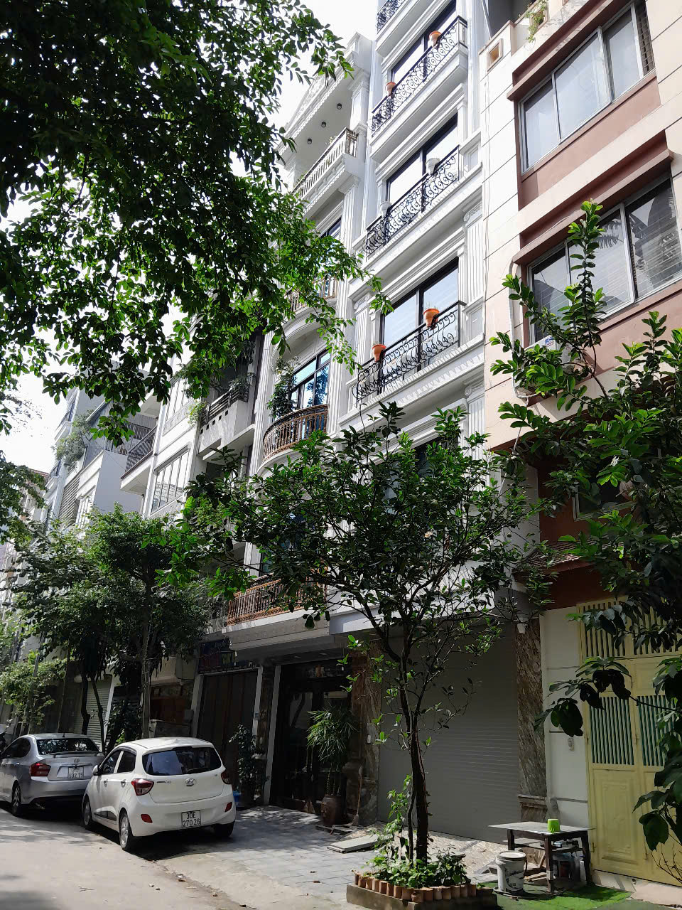  Bán nhà hàng xóm  Galaxy Vạn Phúc giá cực tốt đây. 