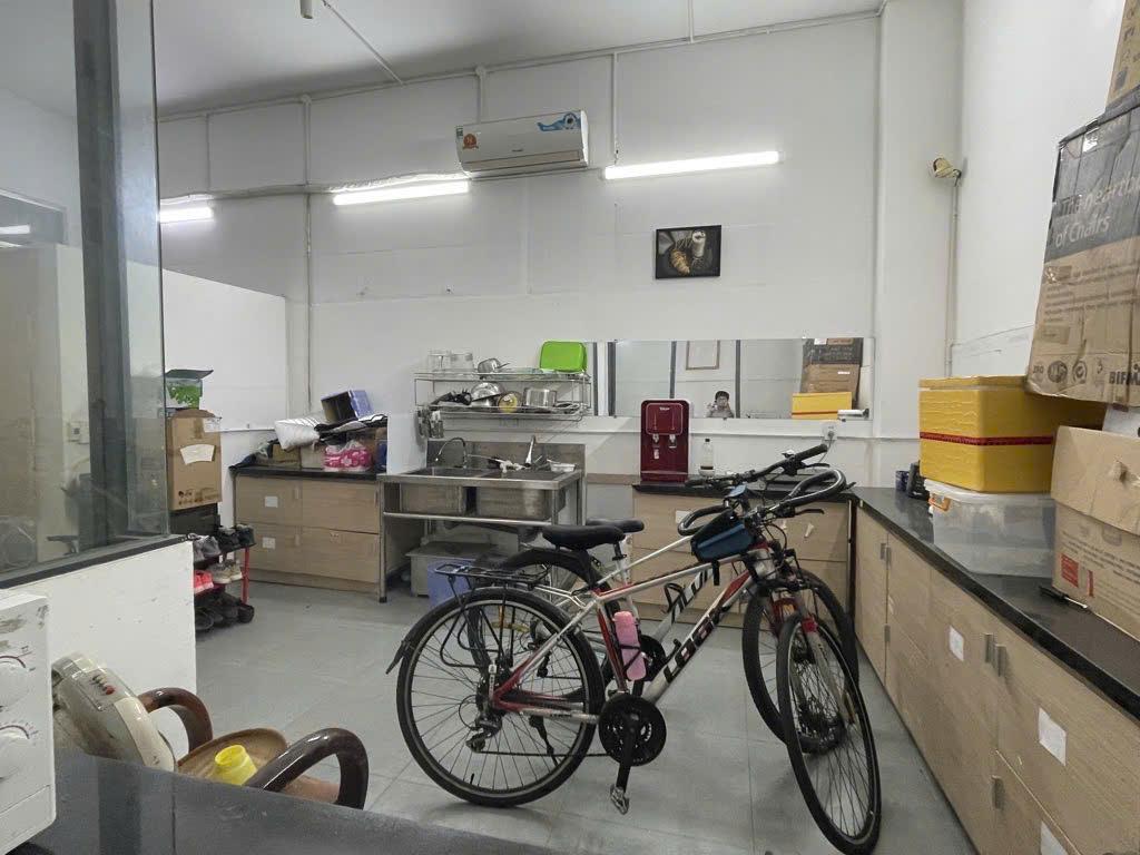  2710 Chính chủ cần bán toàn căn hộ 3 tầng Đường Lê Duẫn - Cách sông Hàn 200m - Giá đầu tư 