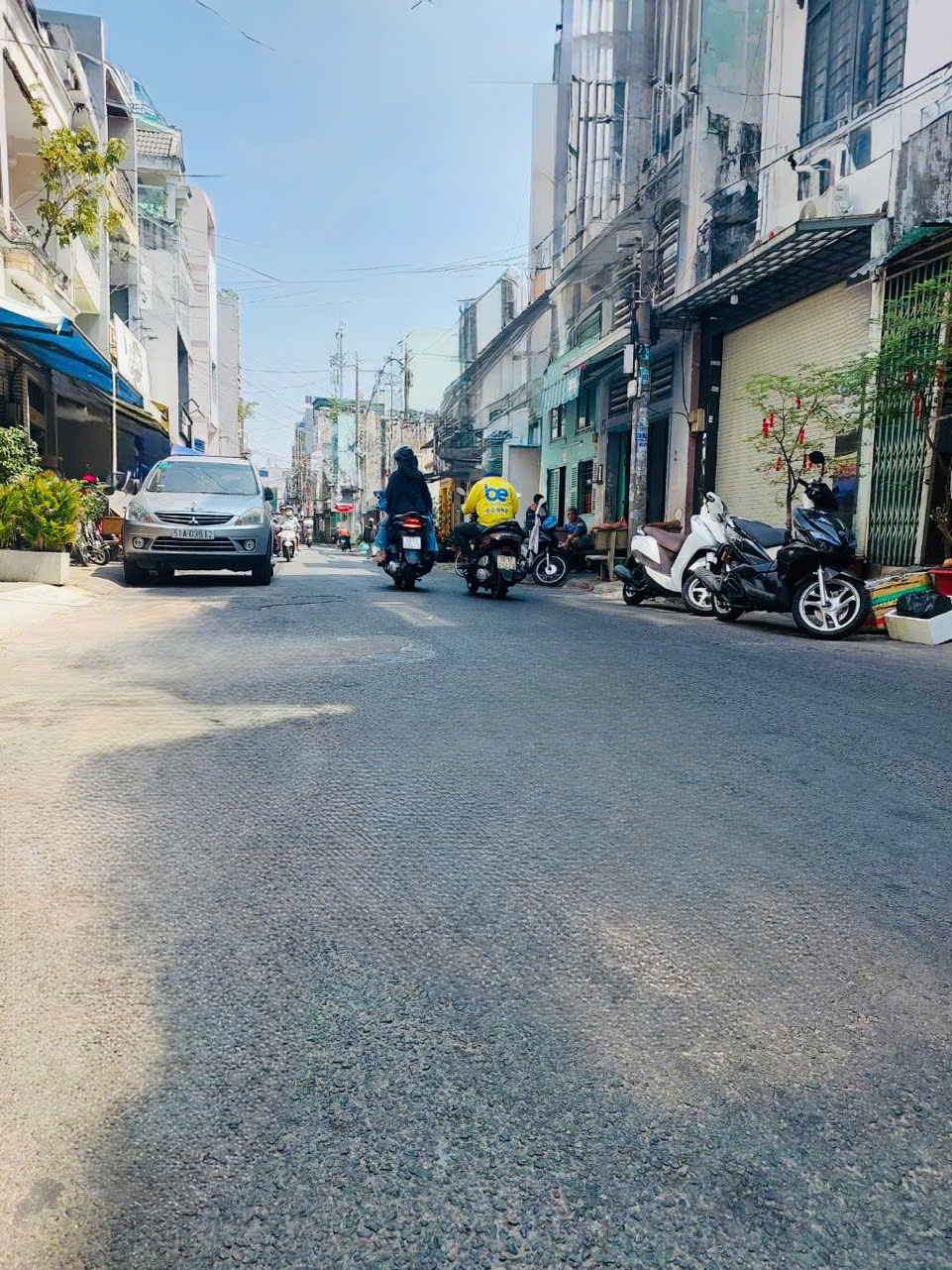  Nhà mặt tiền Đội Cung, Quận 11 – 6 tầng – chính chủ xây, giá điều chỉnh thấp hơn thị trường hơn 1 tỷ. Giá 9.5 tỷ. 