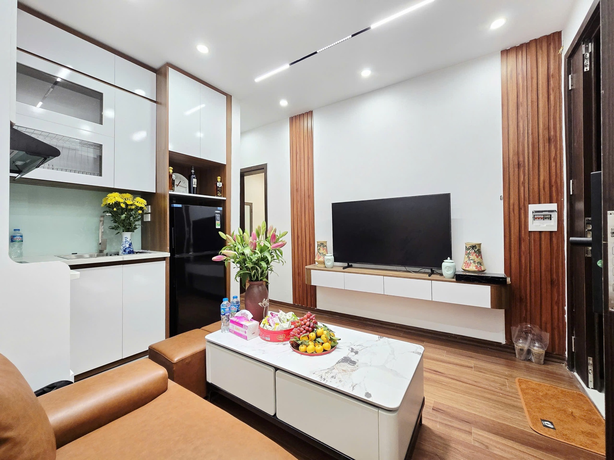  ????????Tầng 2 TT Chùa Láng 28/55m2 - 2PN 2WC Mới đẹp, 3.98 tỷ 