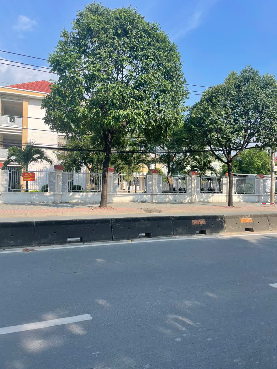  Bán nhà mặt tiền 21x50m giá 100 tỷ Đường Lê Thị Riêng 