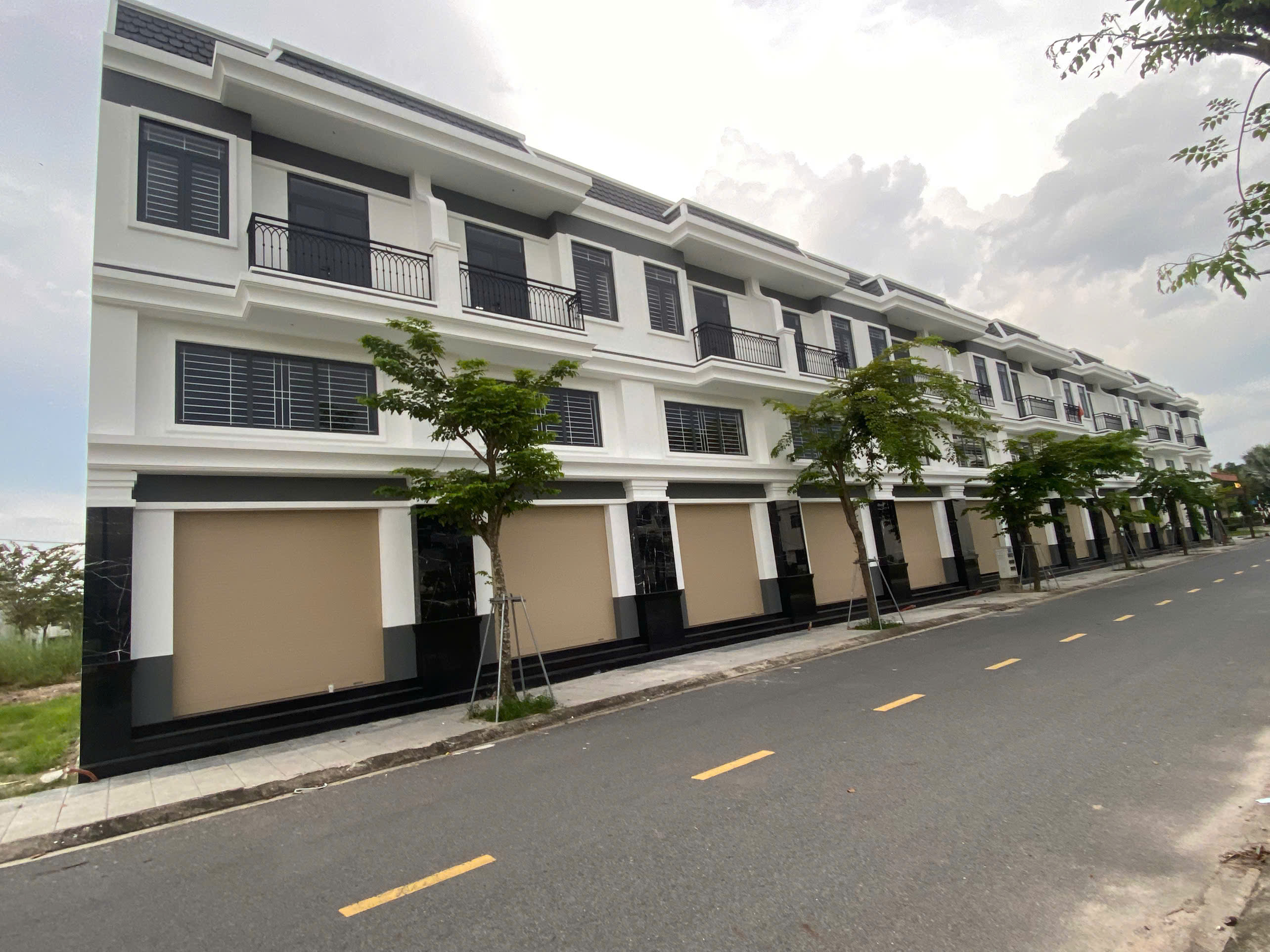  Cơ hội hiếm có – sở hữu đất nền trung tâm giá rẻ 