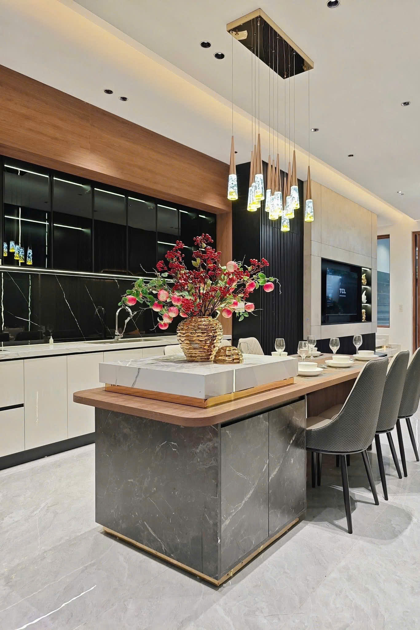  BÁN NHÀ NGUYỄN VĂN LINH LONG BIÊN,OTO TRÁNH,NGÕ THÔNG,THANG MÁY,49M NHỈNH 11 TỶ(TL) 