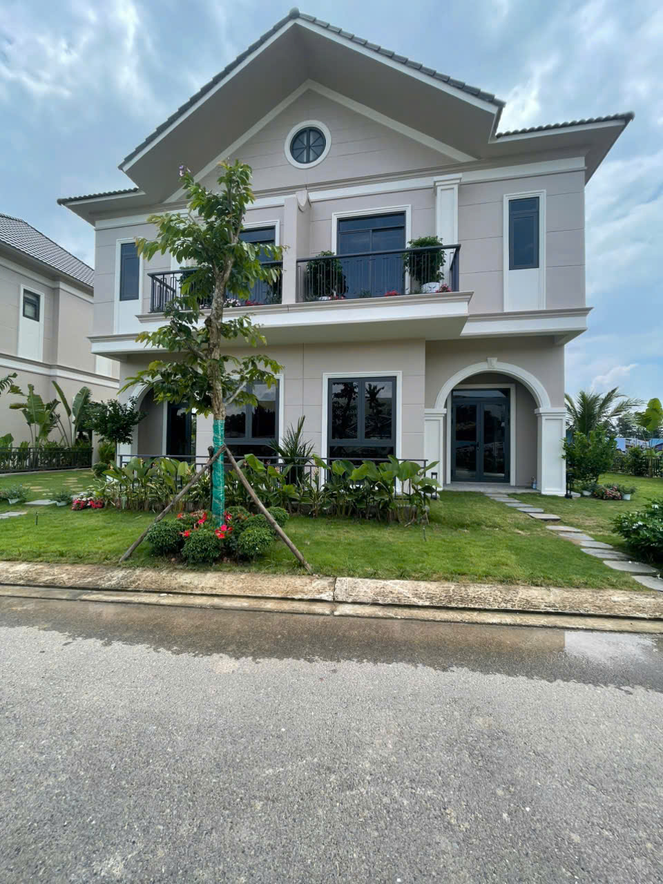  The Oasis Riverside – Khu Phố 4, Phường Thới Hòa, TP. Bến Cát, Tỉnh Bình Dương 