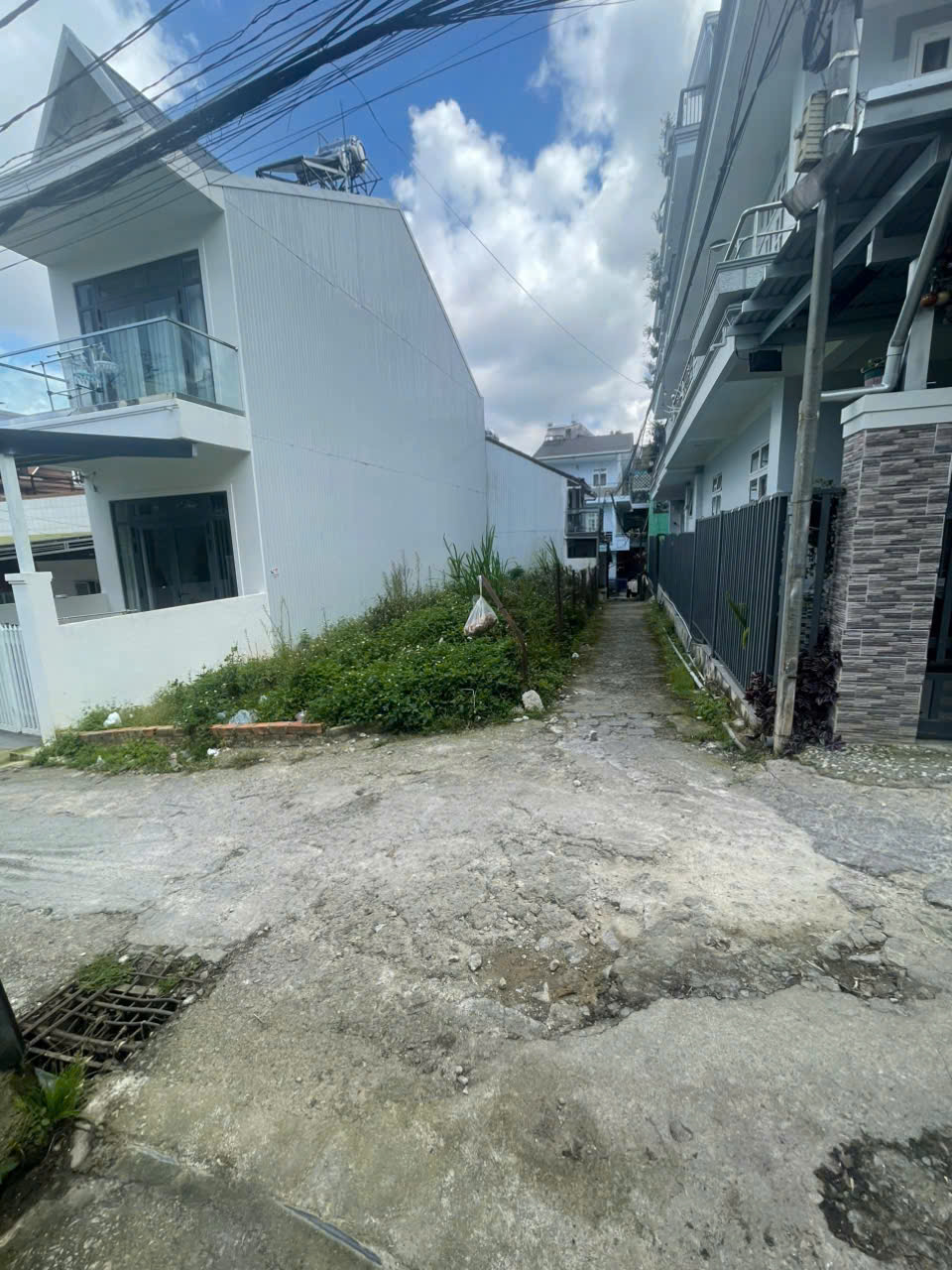  Bán đất 76m2 sổ riêng xây dựng đường Mai Hắc Đế Phường 6 Đà Lạt giá 4.5 tỷ 