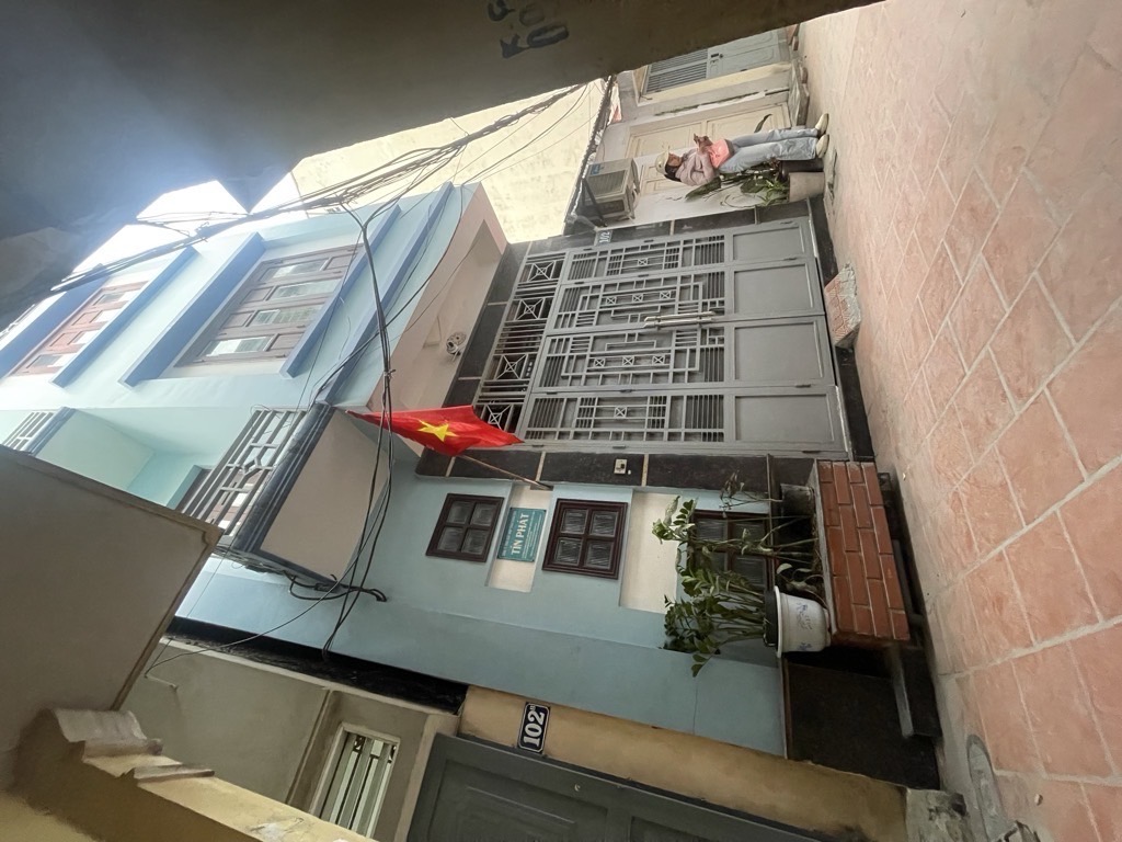  DÂN XÂY CHẮC NỊCH - SAU QUY HOẠCH RA SÁT MẶT PHỐ - HÀNG XÓM STARLAKE_4 TẦNG – 40M2. 