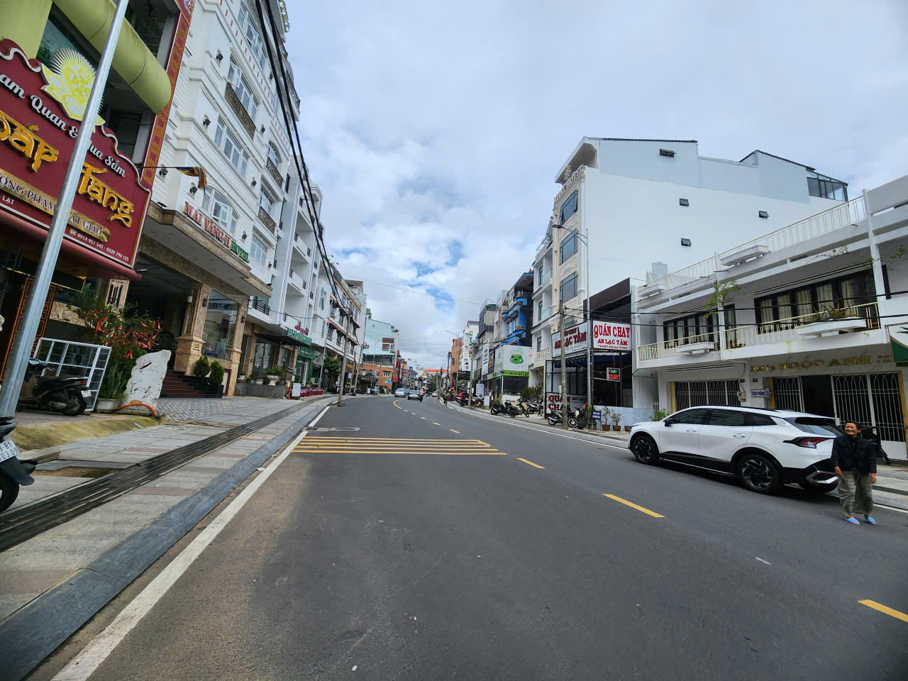  Cho thuê nhà nguyên căn mặt tiền đường Bùi Thị Xuân Phường 2 Đà Lạt giá 45tr 