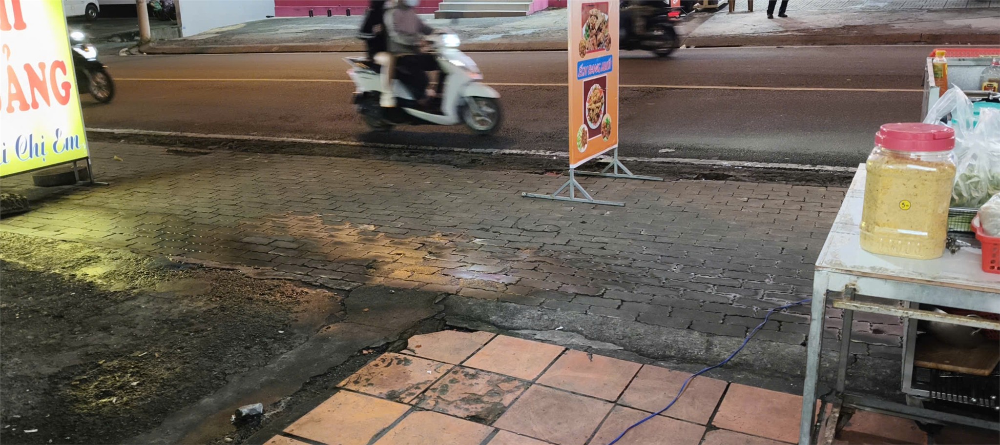  SANG HOẶC CHO THUÊ NHANH MẶT BẰNG TẠI 986 Kha Vạn Cân, Linh Chiểu, Thủ Đức, HCM 