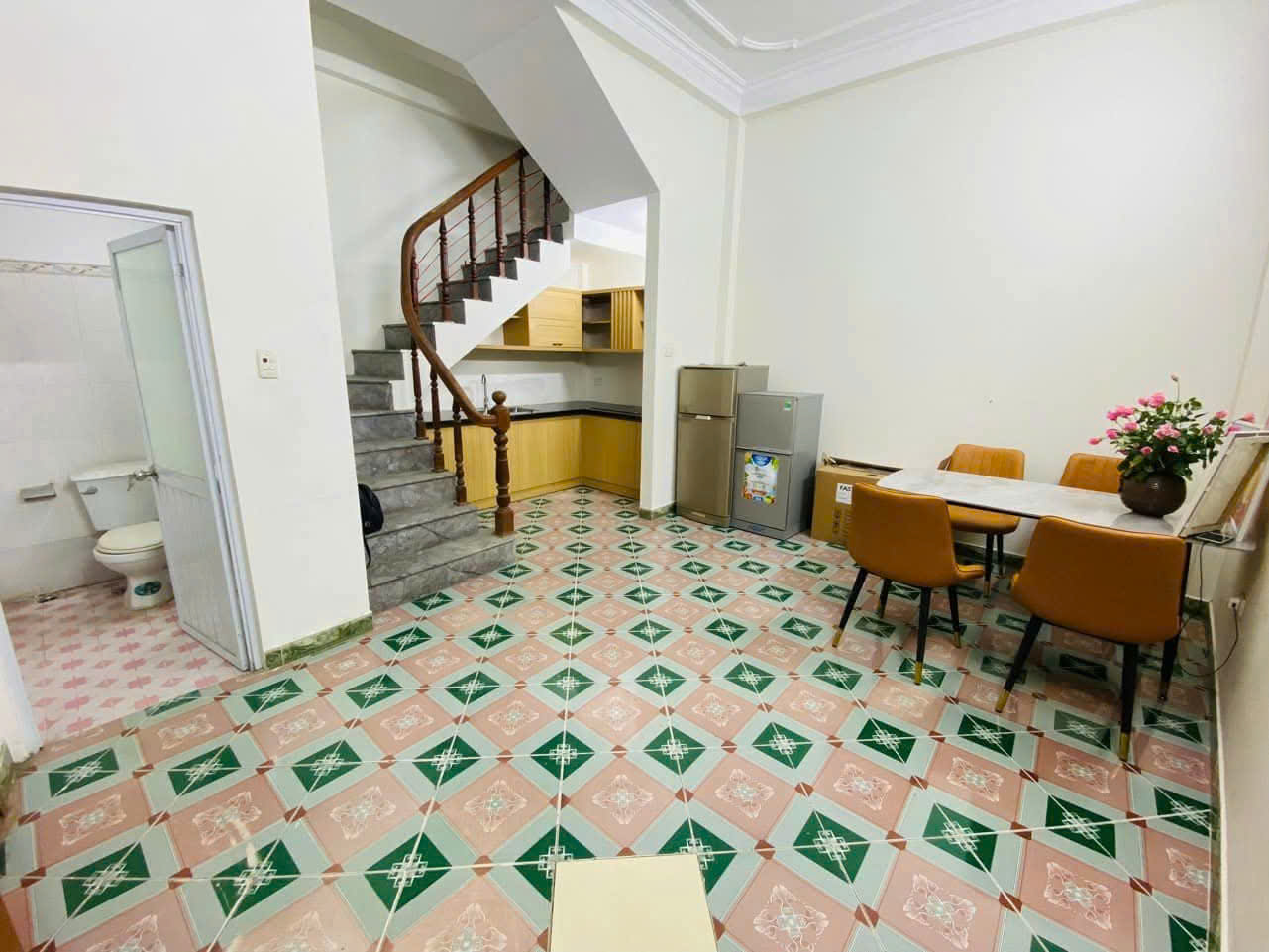  Cho thuê nhà nguyên căn tại Mai Động, 4 tầng x 30m2 2PN, 9.5 Triệu 