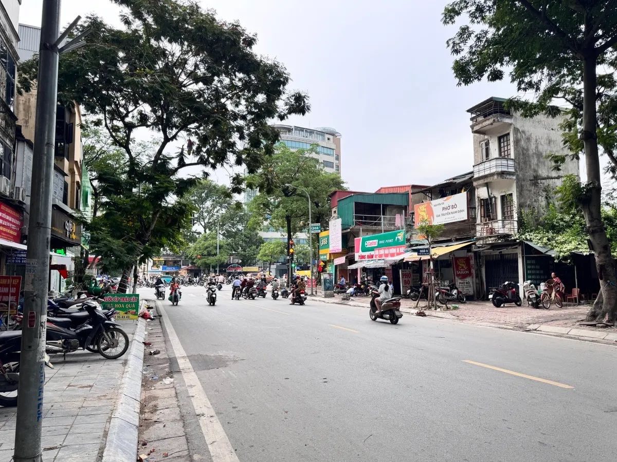  BÁN NHÀ ĐẠI LA HAI BÀ TRƯNG VF3 ĐỖ CỬA KINH DOANH THOÁNG SÁNG 4 TẦNG 8,4 TỶ 