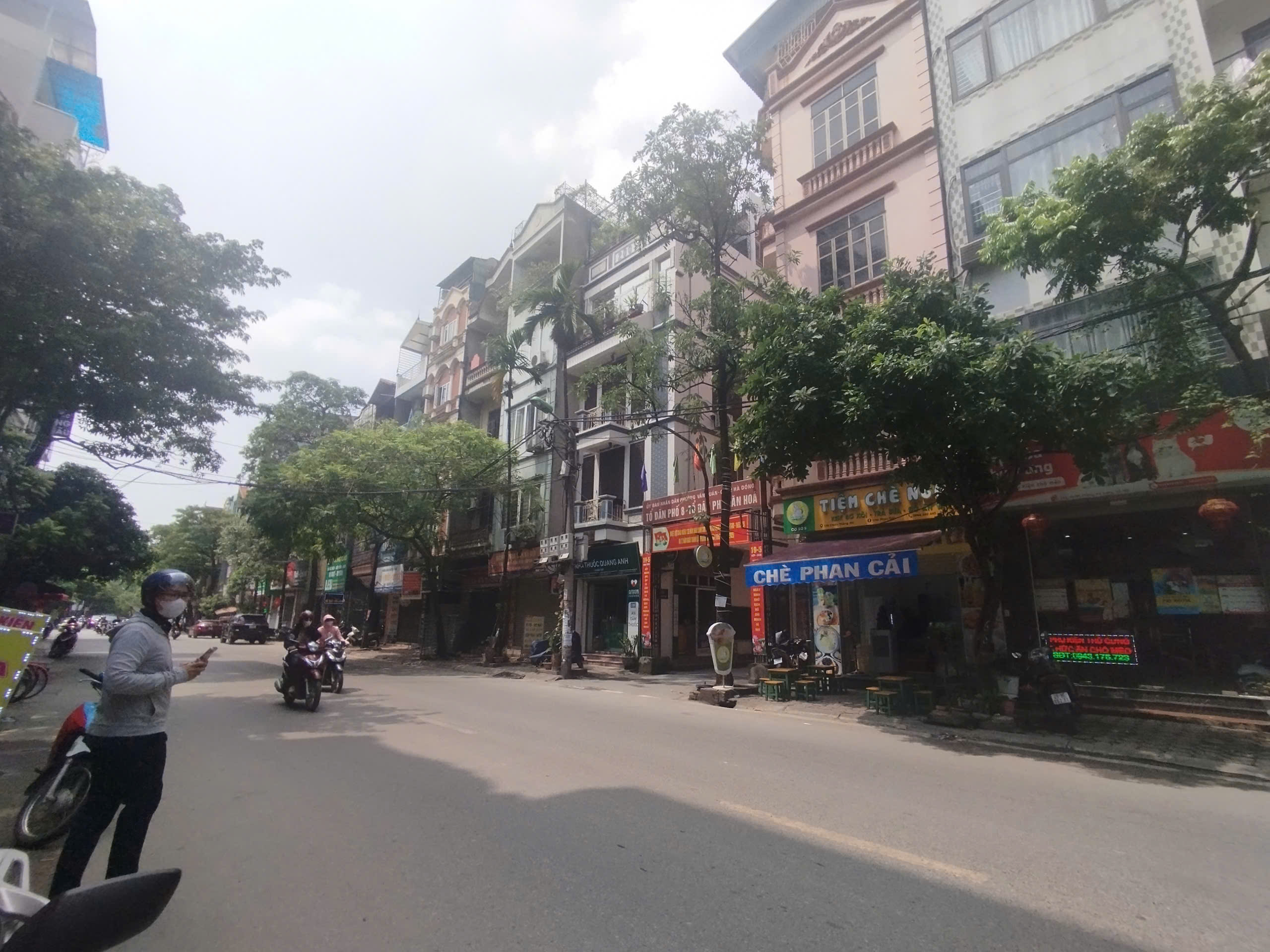  Bán nhà Liền Kề KĐt Văn Phú đường 24M kinh doanh giá 18 tỷ 