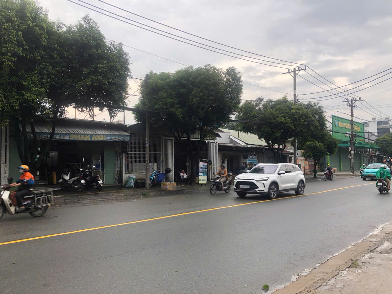  Bán nhà mặt tiên ngang 23m có 679m2 thổ giá 55 tỷ Đường Lê Văn Khương 