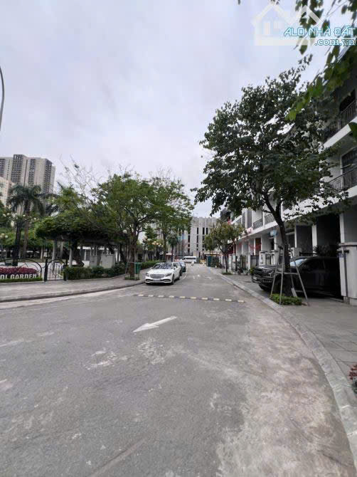  Chính chủ bán nhà HDI Mạc Thái Tông. DT 160,7m x 4 tầng. Sổ đỏ. Giá 49,5 tỷ. LH: 0964769634 