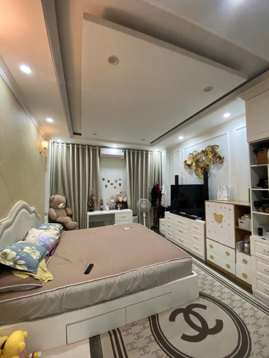  Bán nhà đẹp trung tâm Bồ Đề, Long Biên – 41m, 4T giá 11 tỷ oto KD 