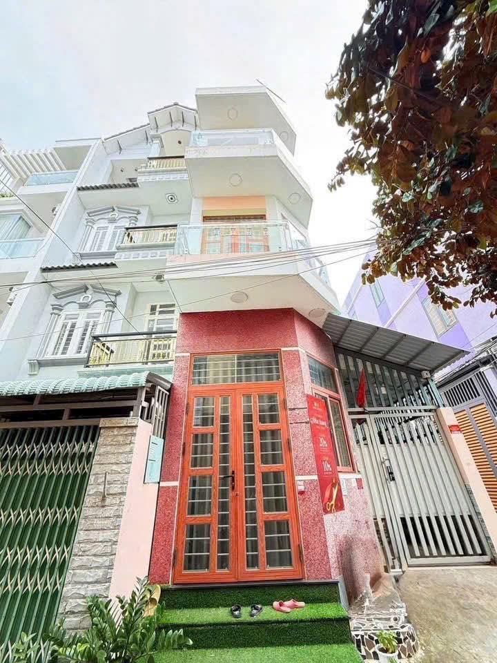  Hẽm rộng rãi, THÔNG THOÁNG.Cần bán căn nhà hẽm đường Huỳnh Tấn Phát, P Phú thuận Quận 7, 