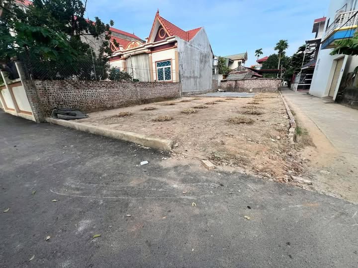  CÔ EM GỬI BÁN 86M MẶT TIỀN M ĐƯỜNG THỒN OTO, NGAY TỈNH LỘ 82 GẦN TRƯỜNG, CƠ QUAN BAN NGÀNH XÃ 