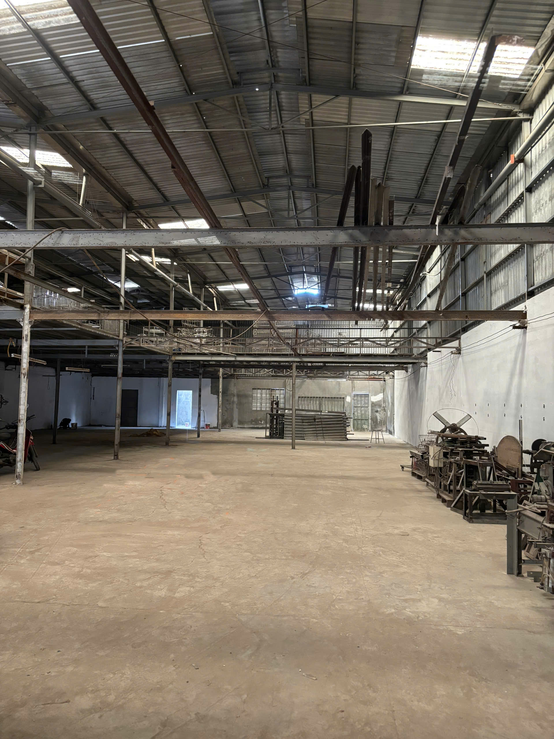  GIÁ TỐT: CHO THUÊ KHO XƯỞNG HÓC MÔN DT: 784M2, ĐIỆN 3 PHA, GẦN CẦU RẠCH TRA 