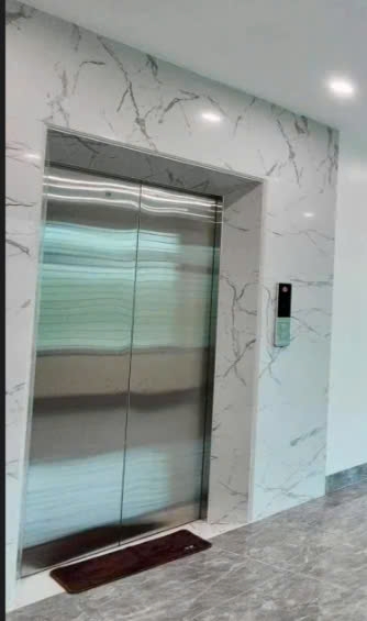  Mình cho thuê nhà lô góc, mới, Nguyễn Chánh; vỉa hè 103m2* 5T- 30 Tr 