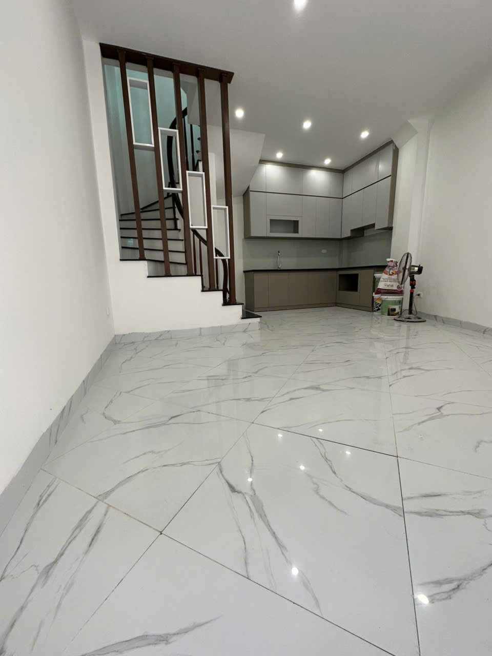  CĂN GÓC 35m2 NHỈNH 5 TỶ - MỚI TINH - Ô TÔ ĐỖ GẦN ,SIÊU THOÁNG ,AN SINH ĐỈNH 