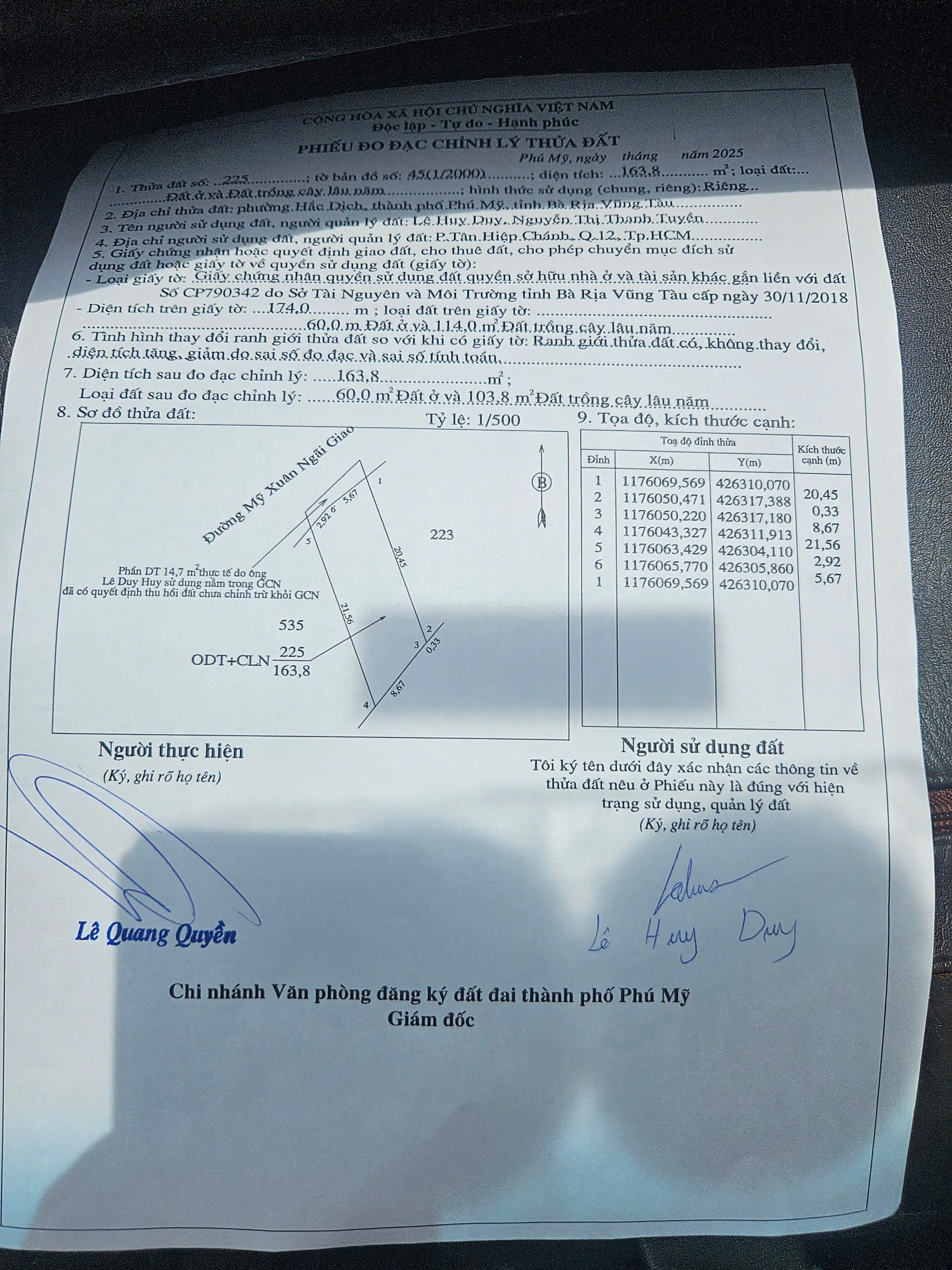  Có miếng đất trống muốn bán 

Kích thước : 9 * 20 X60 THỔ CƯ 