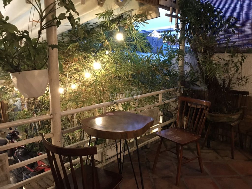  Cần cho thuê mặt tiền rộng tiện kinh doanh quán cà phê, quán ăn 