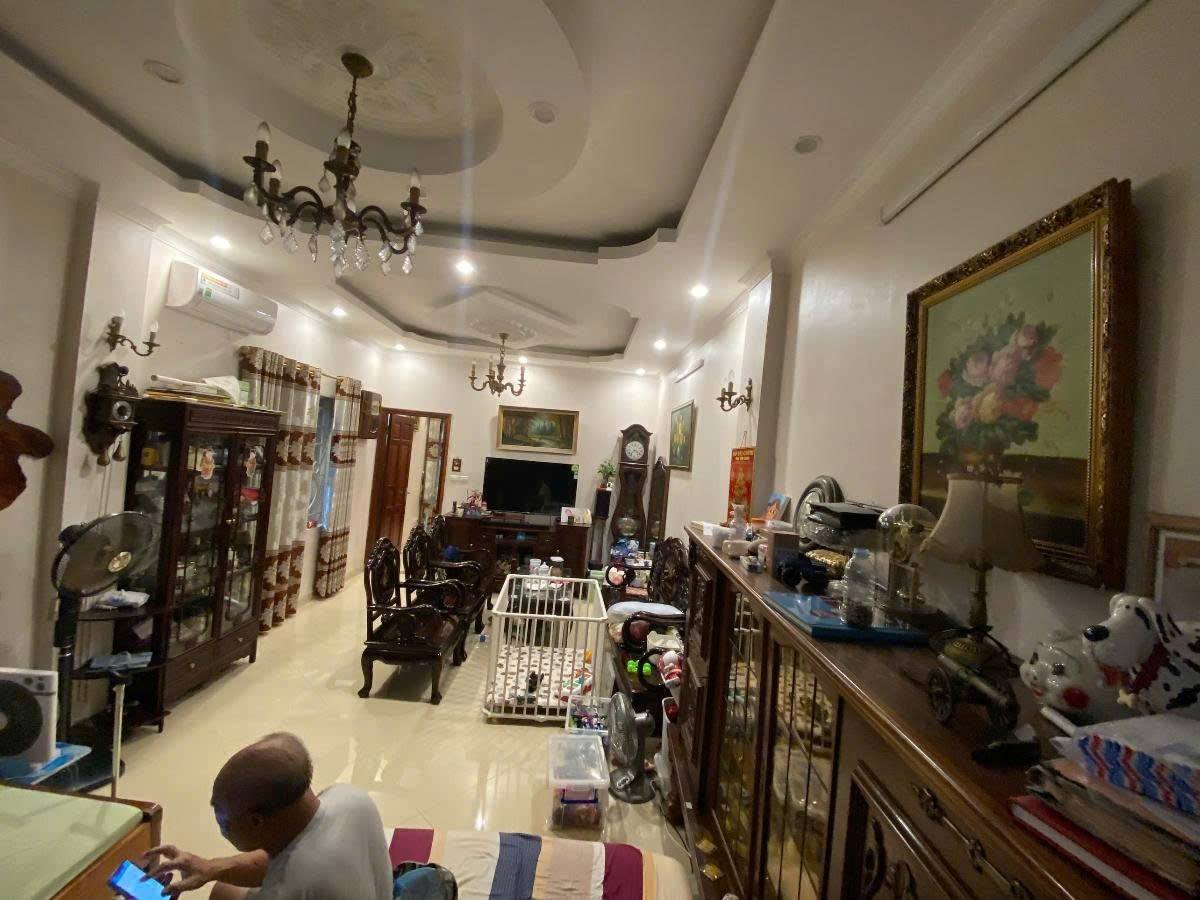  Cực hiếm! Bán nhà ở luôn Hàng Bông, 41m2, 6 tầng mới đẹp, mặt tiền 3.9m, 18.8 tỷ, kinh doanh đỉnh 