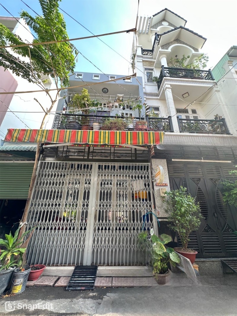  Bán nhà mặt phố Lê Văn Quới, Bình Tân. DT 4x12m, 2 tầng, 2PN. Sổ hồng, giá 4.6 tỷ. LH: 0909898125 