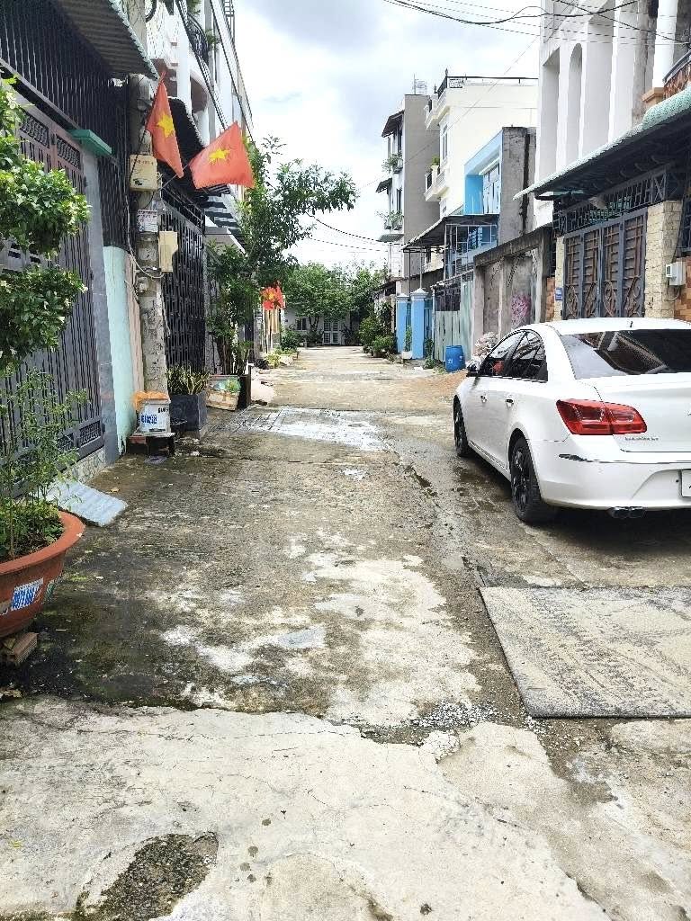  Nhà 3 Tầng khu bàn cờ hẻm 6m thông đường THẠNH XUÂN 40, Diện tích 81m2 (5.5 x 16), gần Cao Đẳng Điện Lực. 