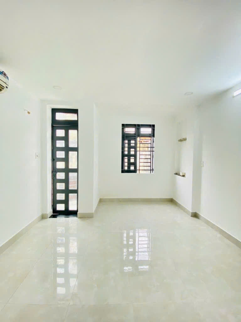  BÁN NHÀ QUẬN 1 – NGUYỄN VĂN CỪ – KHẲNG ĐỊNH ĐẲNG CẤP SỐNG TRUNG TÂM Trệt 3 lầu – 3PN – 4WC riêng từng phòng 