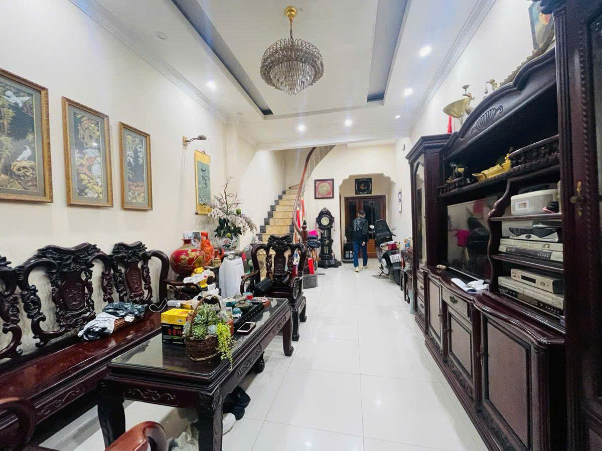  PL HUỲNH THÚC KHÁNG – KINH DOANH ĐỈNH 2 MẶT THOÁNG – 80m2 5 tầng MT 4m Giá 37tỷ 