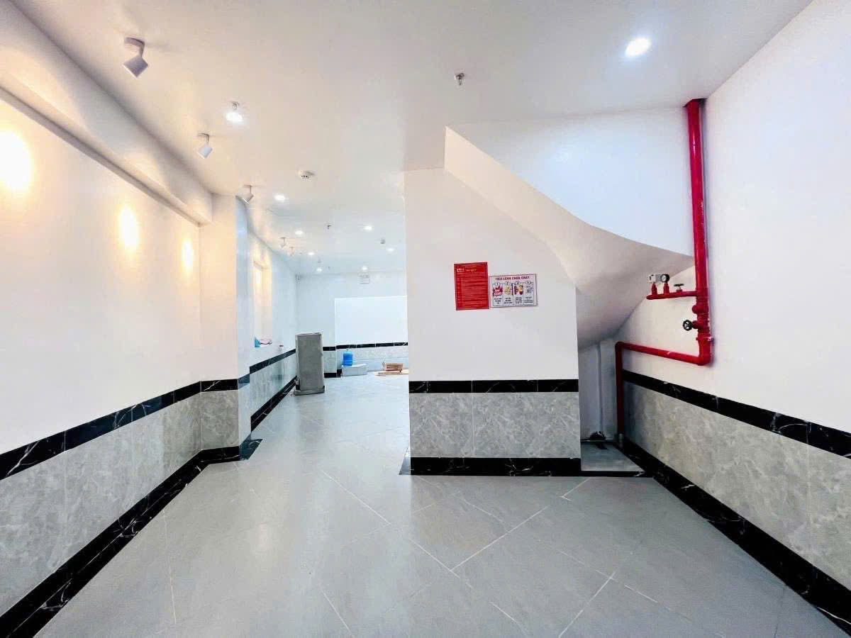  CCMN XUÂN LA - THANG MÁY  - 11P KHÉP KÍN FULL NỘI THẤT 53m 5 tầng MT 3.5m Giá 12.9 tỷ 