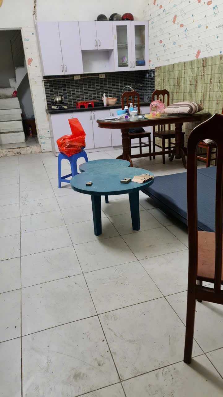  Khổng nên bỏ lỡ  Phố Kim Mã 30m ra phố 36m2 x 2 tầng, 2PN, 8 Triệu/tháng - ở gđ, nhóm 