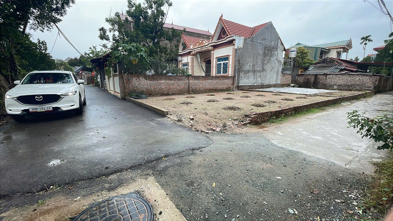  EM GÁI CẦN TIỀN MUỐN BÁN 85M LÔ GÓC 2 MẶT TIỀN, ĐƯỜNG THÔNG OTO NGỦ TRONG NHÀ NGAY TL 82 VÕNG XUYÊN - PHÚC THỌ - HÀ NỘI 