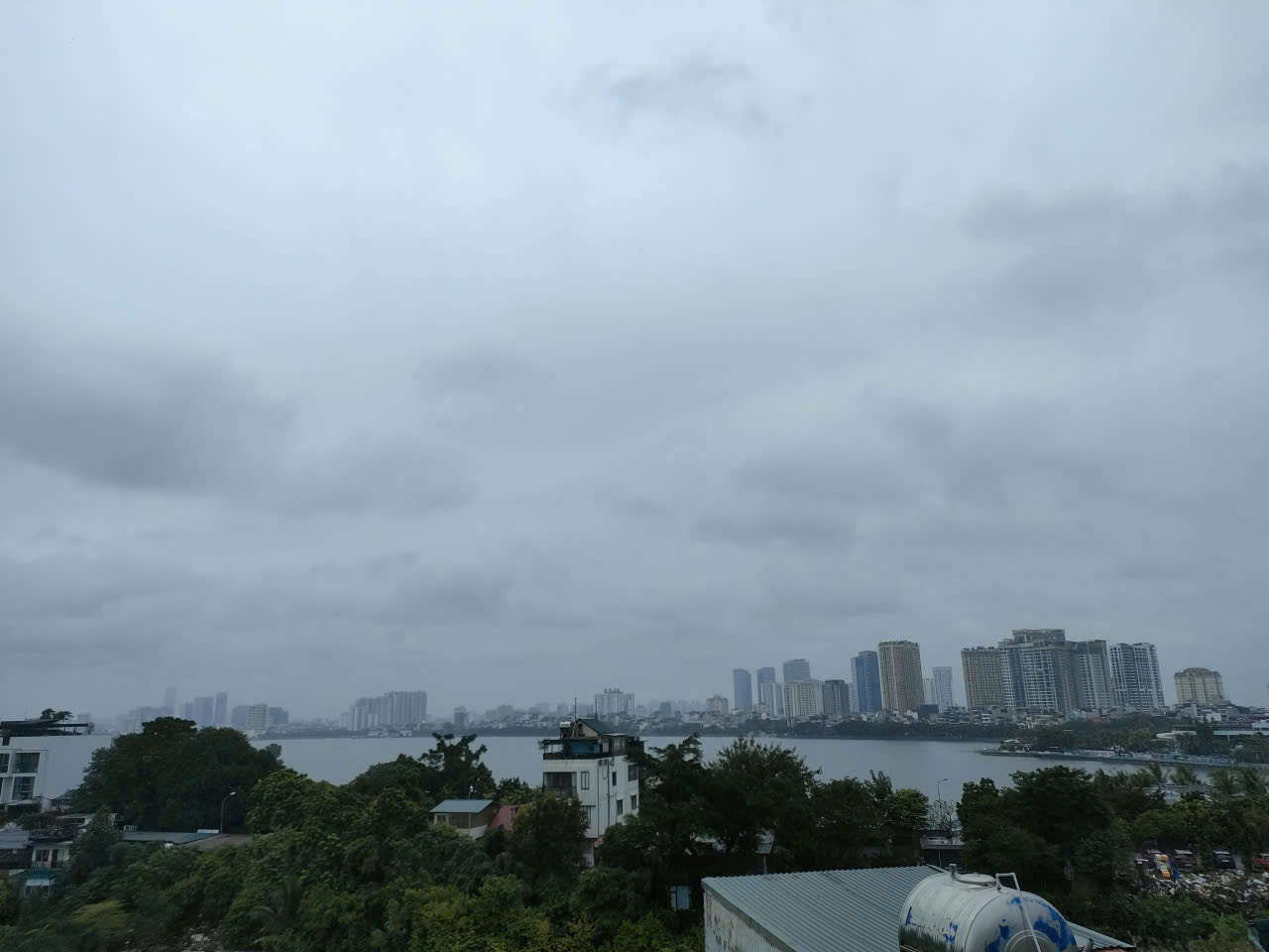  Nhà đẹp Tây Hồ, gần Hồ Tây, gần Thung Lung Hoa Tây Hồ, DT 30m2, 6 tầng, view Hồ Tây (9.5 tỷ) 