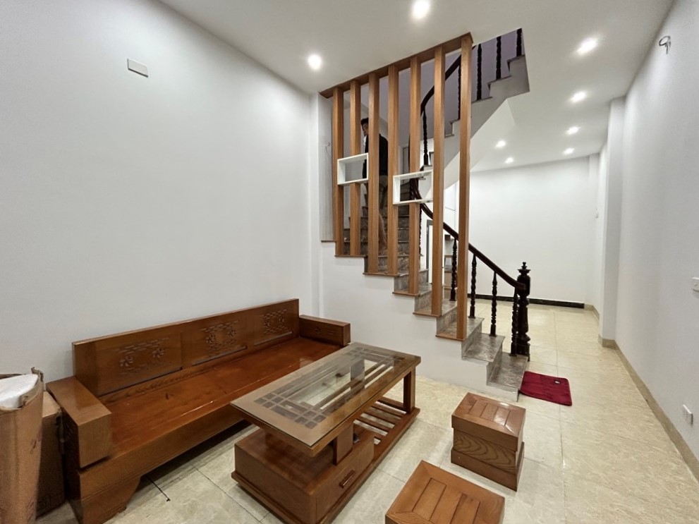  Bán nhà Định Công Thượng, Hoàng Mai, Ô tô, lô góc gần phố, 35m2, 6.85 tỷ 