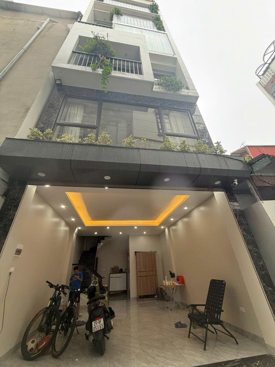  Bán nhà Nguyễn Văn Linh 42m 7 tầng MT5m  thang máy ô tô tránh hơn 14 tỷ 