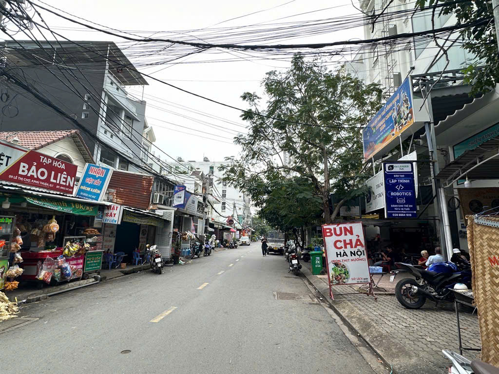  Bán nhà MT Lê Thị Chợ Quận 7 – diện tích 5x24m, 2 tầng, đang kinh doanh CHDV 